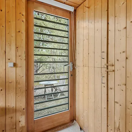 Holiday home 2 Bedroom In Nexo Vester Somarken