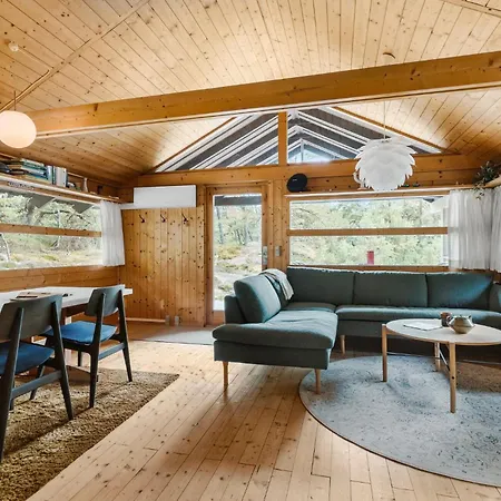 2 Bedroom In Nexo * Vester Somarken