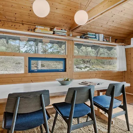 2 Bedroom In Nexo * Vester Somarken