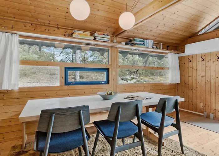 2 Bedroom In Nexo * Vester Somarken